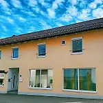 Schusternagerl Apartment *